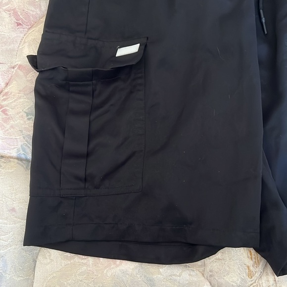 SHEIN Black Cargo Shorts with Elastic Waistband - Picture 3 of 5